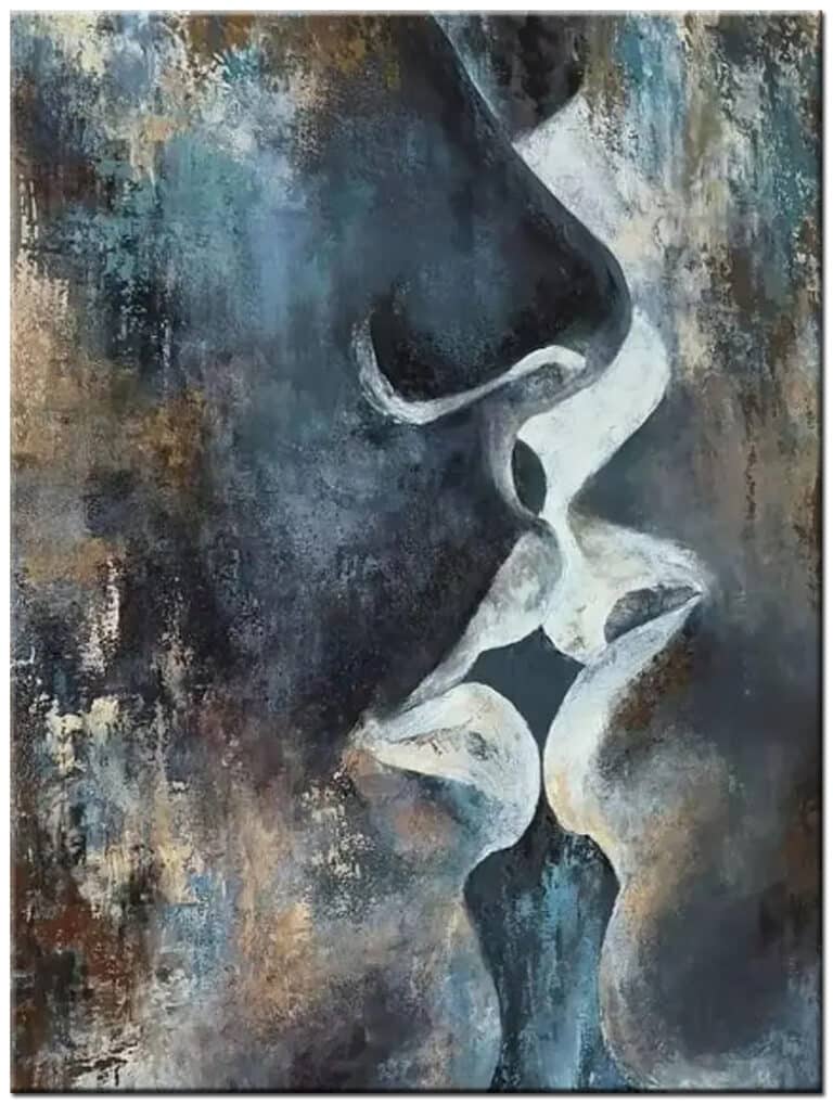 Schilderij Stille Aantrekking – twee abstracte gezichten vlak voor een kus in blauwgrijs, wit en aardetinten